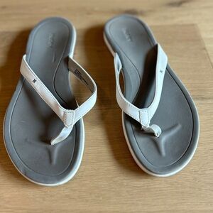 White Hurley Flip flop Sandals